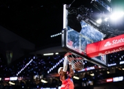 开云官网-雄鹿主场逆转黄蜂，喜迎两连胜的简单介绍