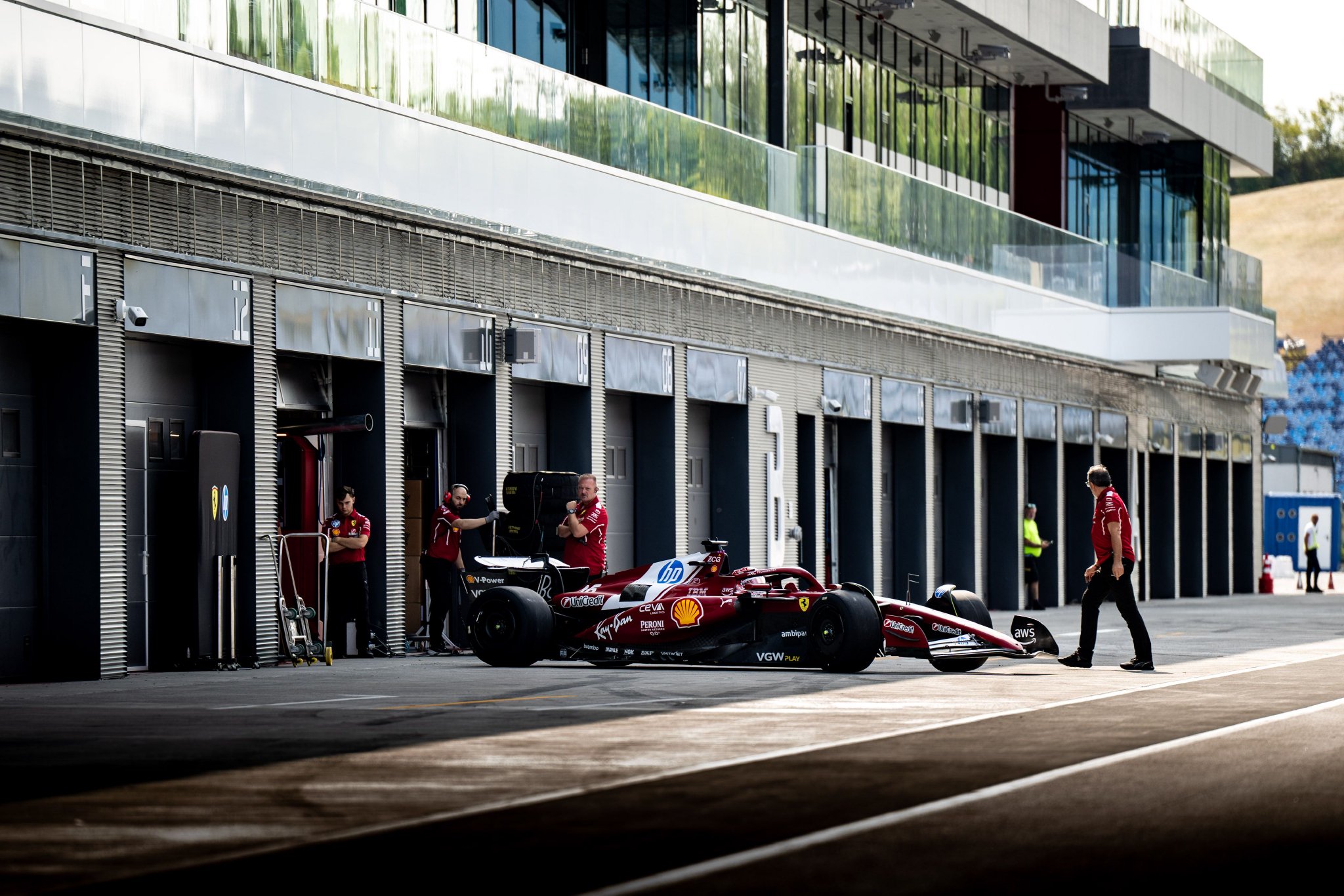 关于法拉利逆转索伯车队,塞恩斯点燃赛场的信息 关于法拉利逆转索伯车队,塞恩斯点燃赛场的信息