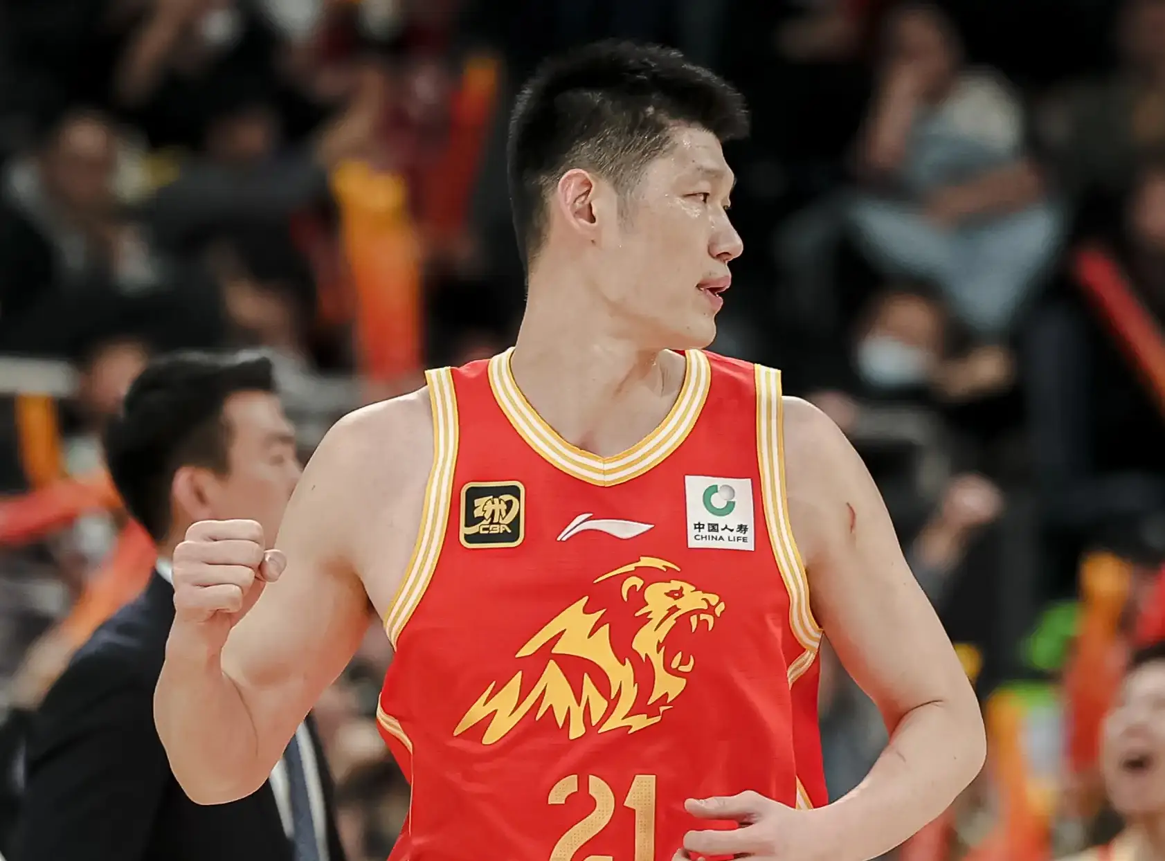 鹈鹕险胜浙江队，赵继伟惊艳四座