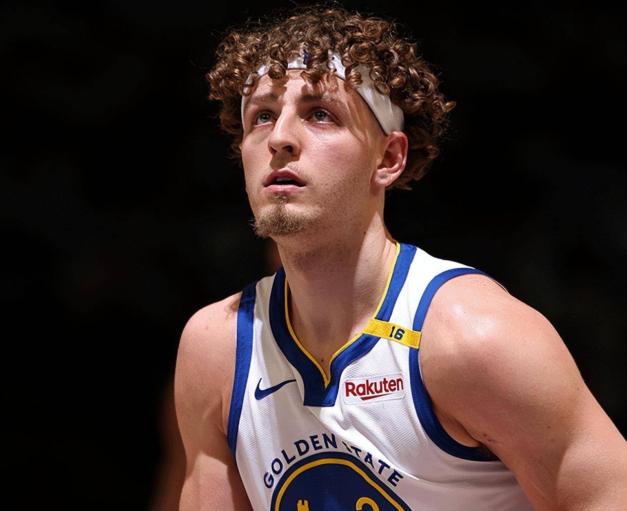 勇士主帅力挺年轻球员,称其为未来之星 勇士主帅力挺年轻球员,称其为未来之星