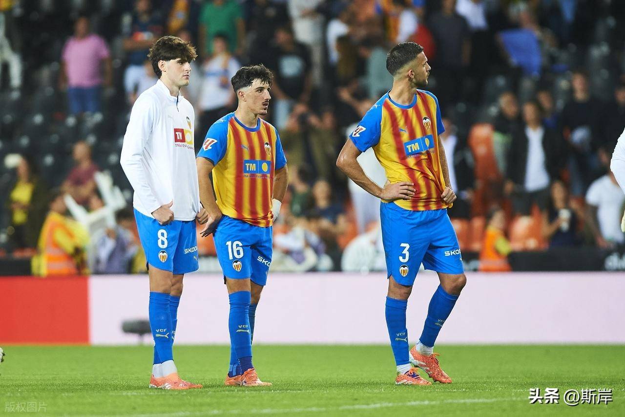 瓦伦西亚客场遭遇惨败，保级压力增大的简单介绍