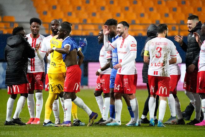 甘冈遭遇失利，客场惨败无缘胜利