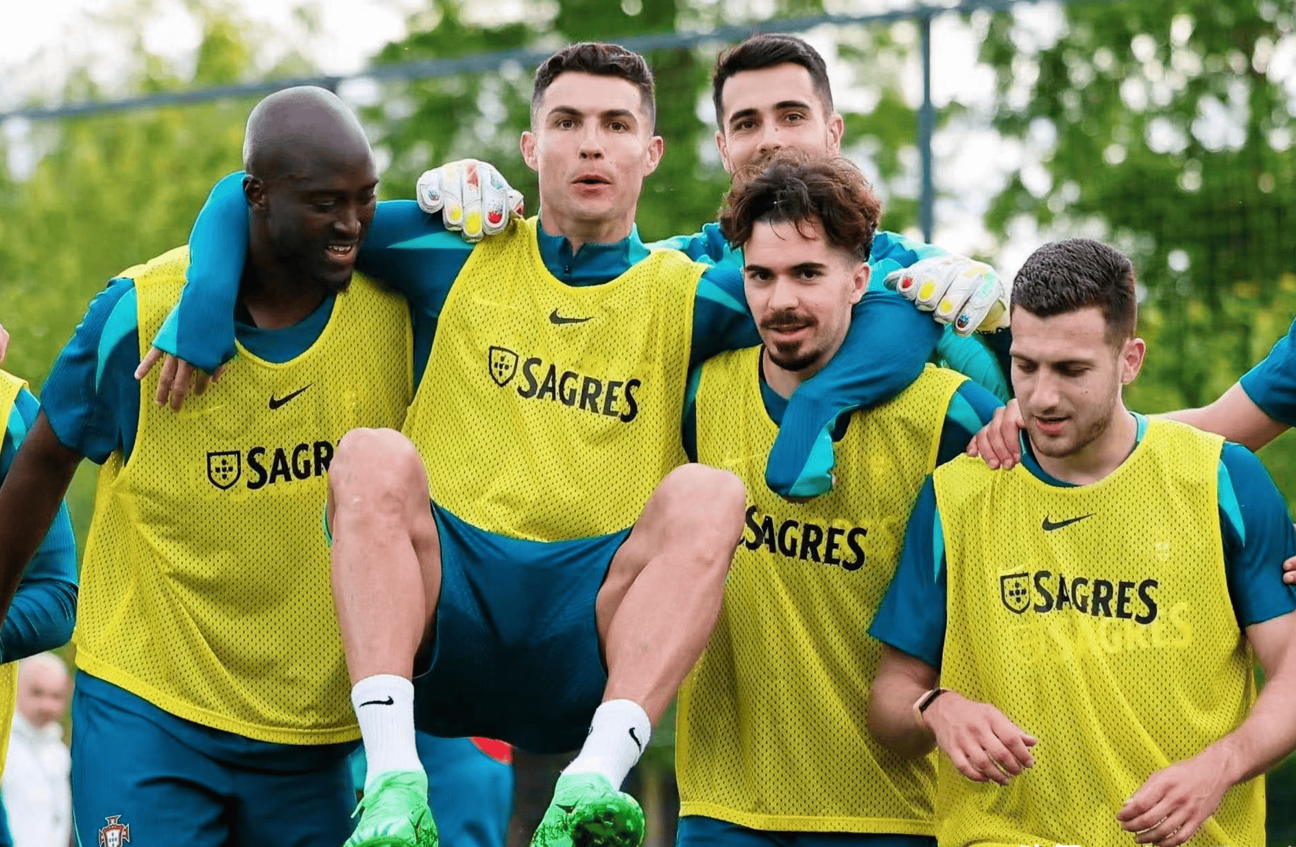 捷克队关键一战胜利，志在必得的简单介绍