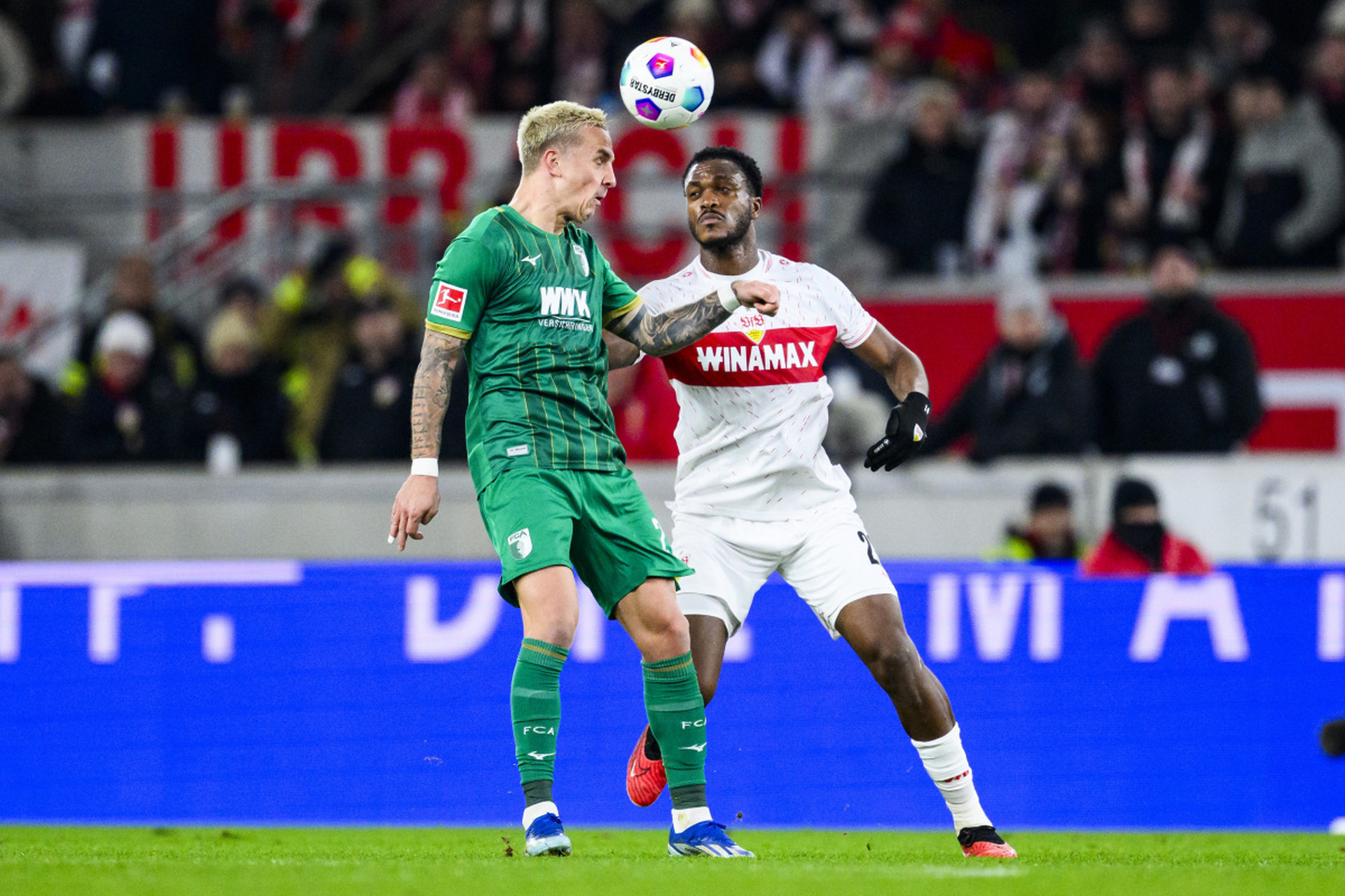 斯图加特队员在比赛中展现出强大的实力