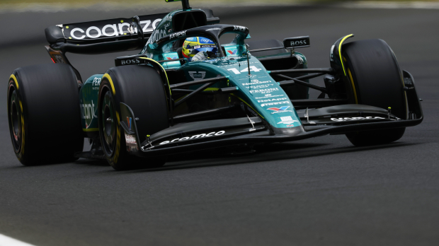 包含阿斯顿马丁绝杀雷诺车队，阿隆索刷新纪录的词条