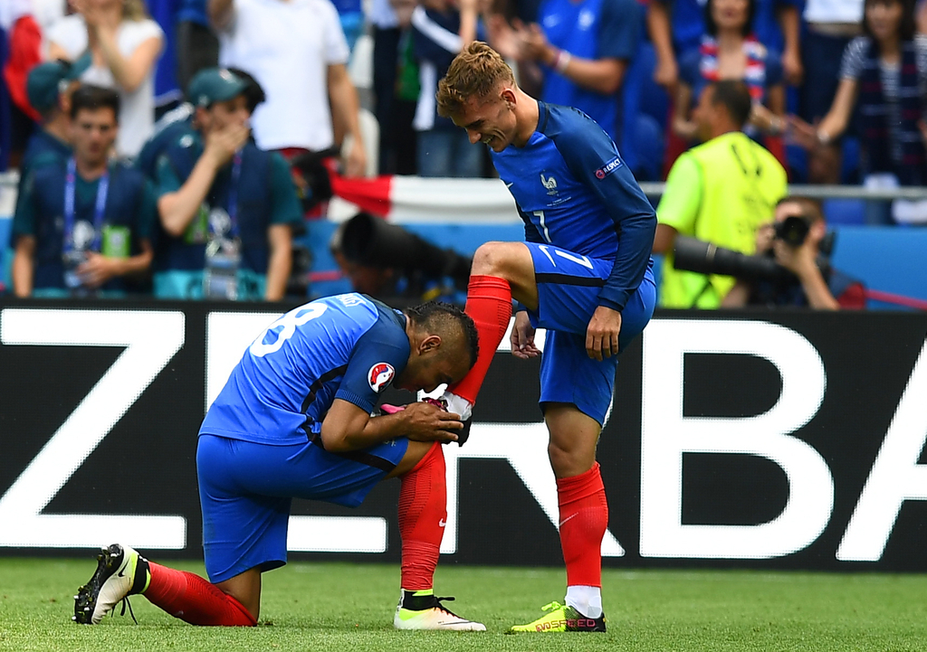 里昂逆转日本，博格巴2制霸全场的简单介绍