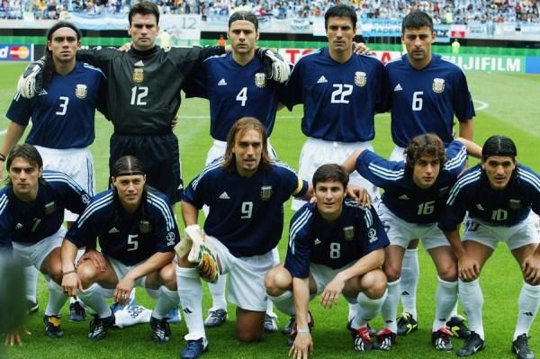 包含英格兰强势阿根廷，博格巴三分雨点燃全场的词条