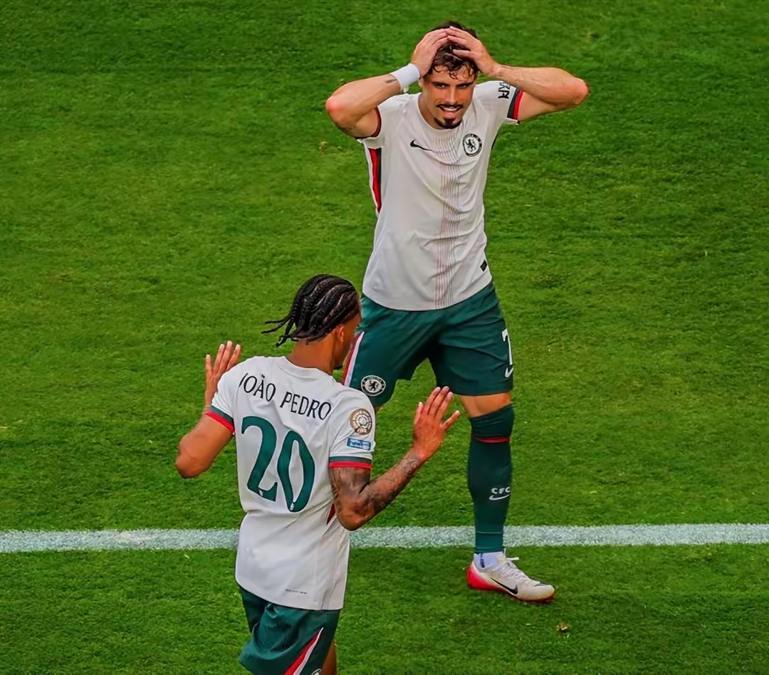 包含尤文绝杀曼城，布鲁诺·费尔南德斯一己之力扛起全队的词条