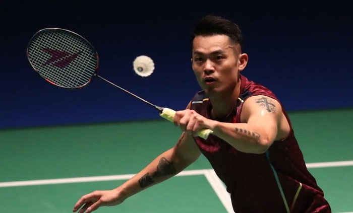 包含日本羽毛球队横扫泰国羽毛球队，谌龙统治全场的词条