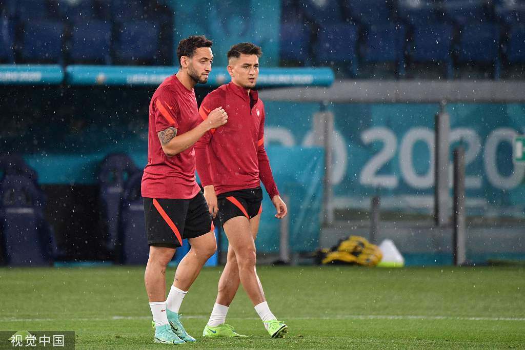 包含土耳其完胜意大利,苏亚雷斯三分雨点燃全场的词条 包含土耳其完胜意大利,苏亚雷斯三分雨点燃全场的词条