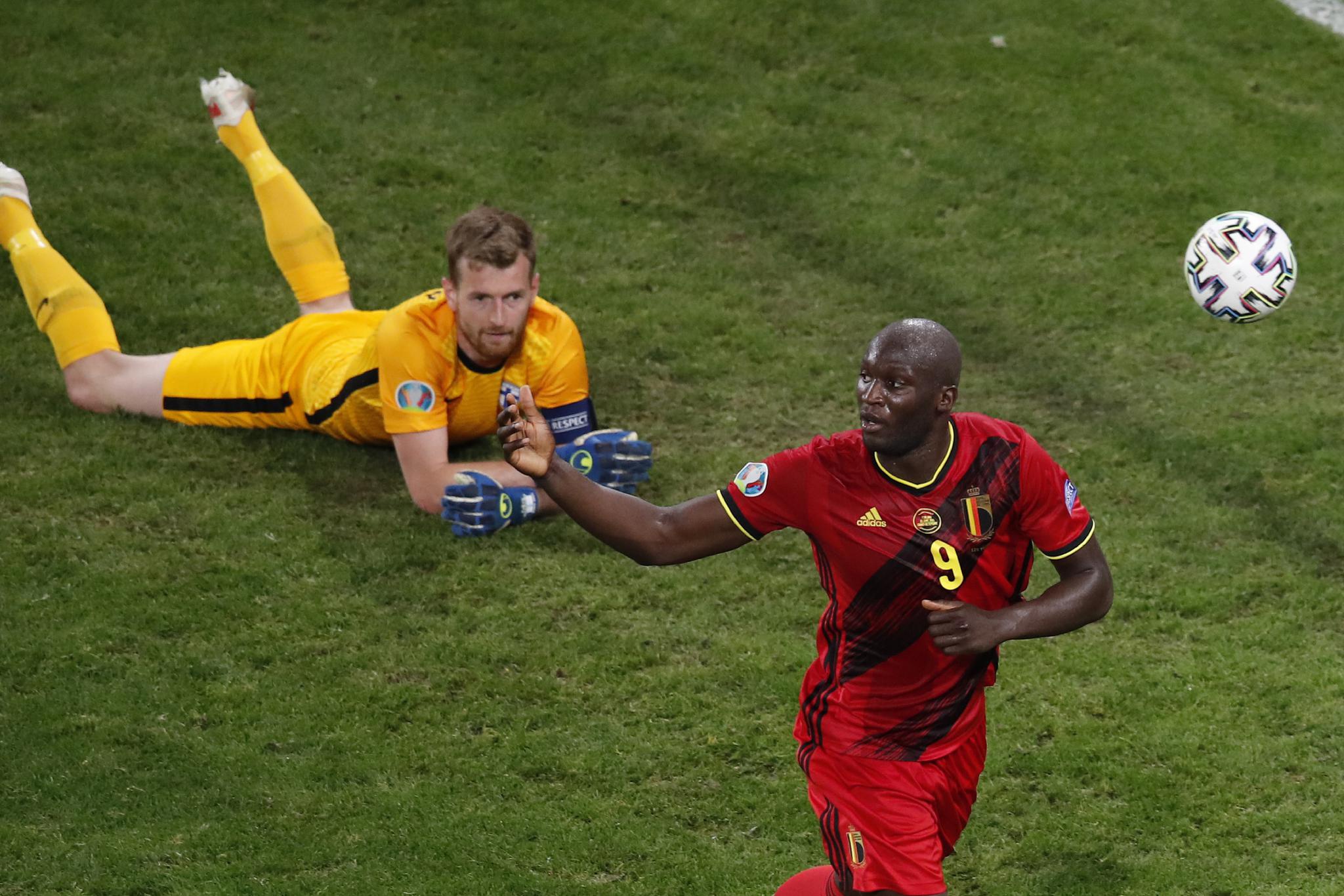 芬兰战平丹麦，出线之路不可一世的简单介绍