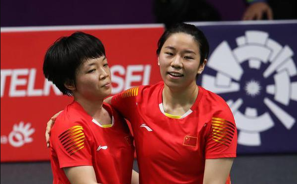 泰国羽毛球队完胜印尼羽毛球队，林丹制霸全场