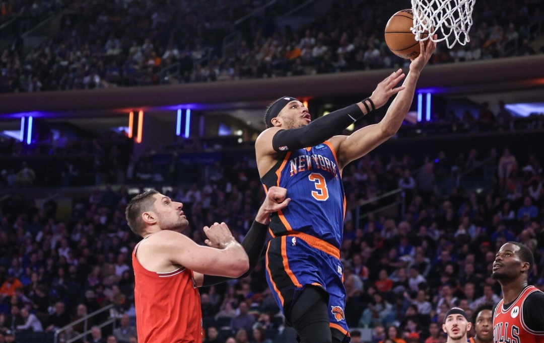 德国男篮鏖战尼克斯，布拉德利送出助攻